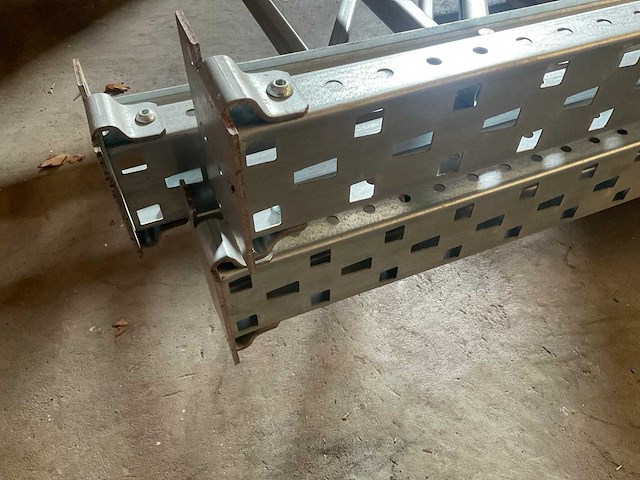 Pallets stelling. - afbeelding 5 van  5