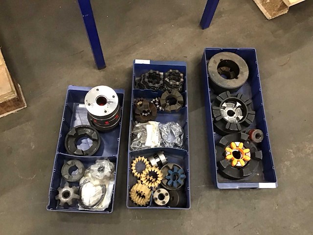 Pallets tandwielen, tandkoppelingen en diversen (4x) - afbeelding 4 van  18
