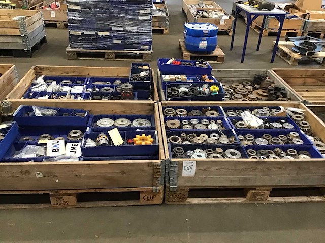 Pallets tandwielen, tandkoppelingen en diversen (4x) - afbeelding 10 van  18
