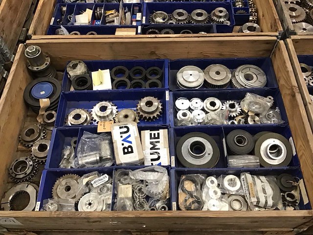 Pallets tandwielen, tandkoppelingen en diversen (4x) - afbeelding 11 van  18