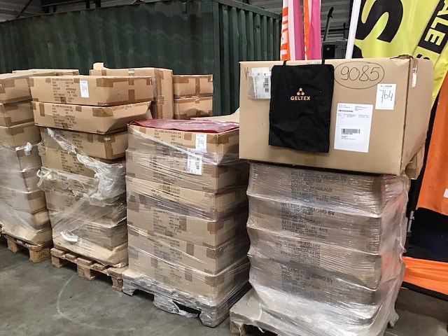Pallets verpakkingen voor kussens (28x) - afbeelding 1 van  9