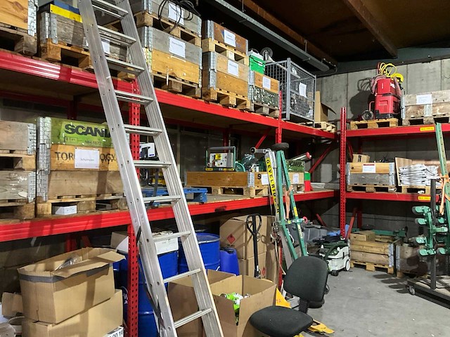 Palletstelling 17 meter (300cm hoog) v.v. legborden - afbeelding 1 van  4