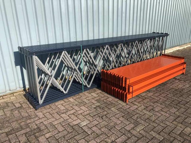 Palletstelling ±19,55m lang, 8st + 42l mecalux, gedemonteerd - afbeelding 2 van  5