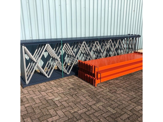 Palletstelling ±19,55m lang, 8st + 42l mecalux, gedemonteerd - afbeelding 3 van  5