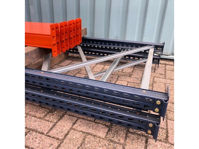 Palletstelling ±5,65m lang, 3st + 8l mecalux, gedemonteerd - afbeelding 3 van  5