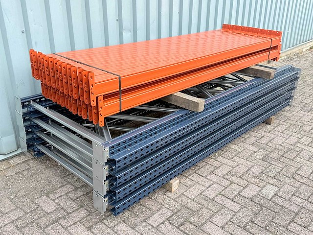 Palletstelling 8 st + 28 l / 19,5m lengte - afbeelding 4 van  5