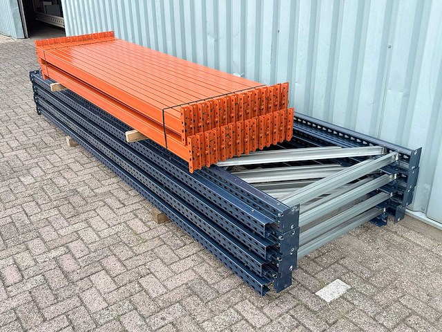 Palletstelling 8 st + 28 l / 23,75m lengte - afbeelding 2 van  3