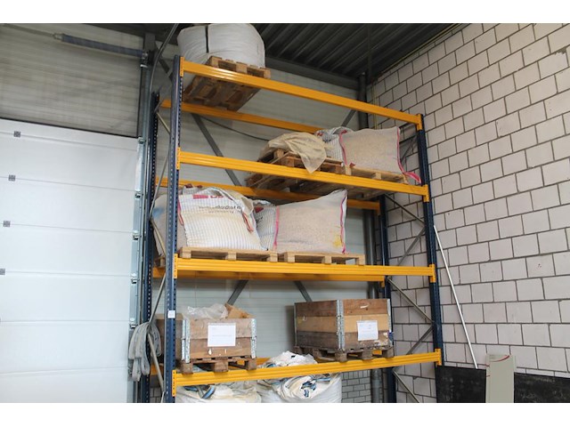 Palletstelling bestaande uit 2 staanders met afmeting ca. 110 x 450 cm en 8 liggers met lengte 370 cm. let ... - afbeelding 1 van  2