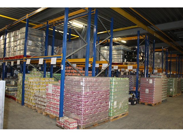 Palletstelling bestaande uit 32 staanders met afmeting 110 x 395 cm en 82 liggers met lengte 270 cm (gedee... onderdeel van combinatiekavel combinatiekavel bestaande uit 80 staanders en 244 liggers. kavels f1009 t/m f1011 - afbeelding 1 van  2
