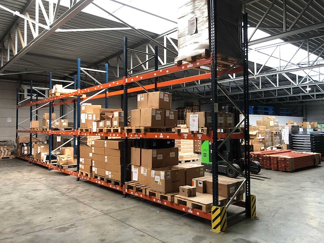 Palletstelling grote partij zeer netjes. gedemonteerd - afbeelding 6 van  10