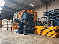 Palletstelling, legbordstelling, draagarmstelling, inpaktafels en magazijn toebehoren