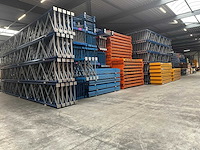 Palletstelling, legbordstelling, palletwikkelaar, roostervloeren en magazijn toebehoren