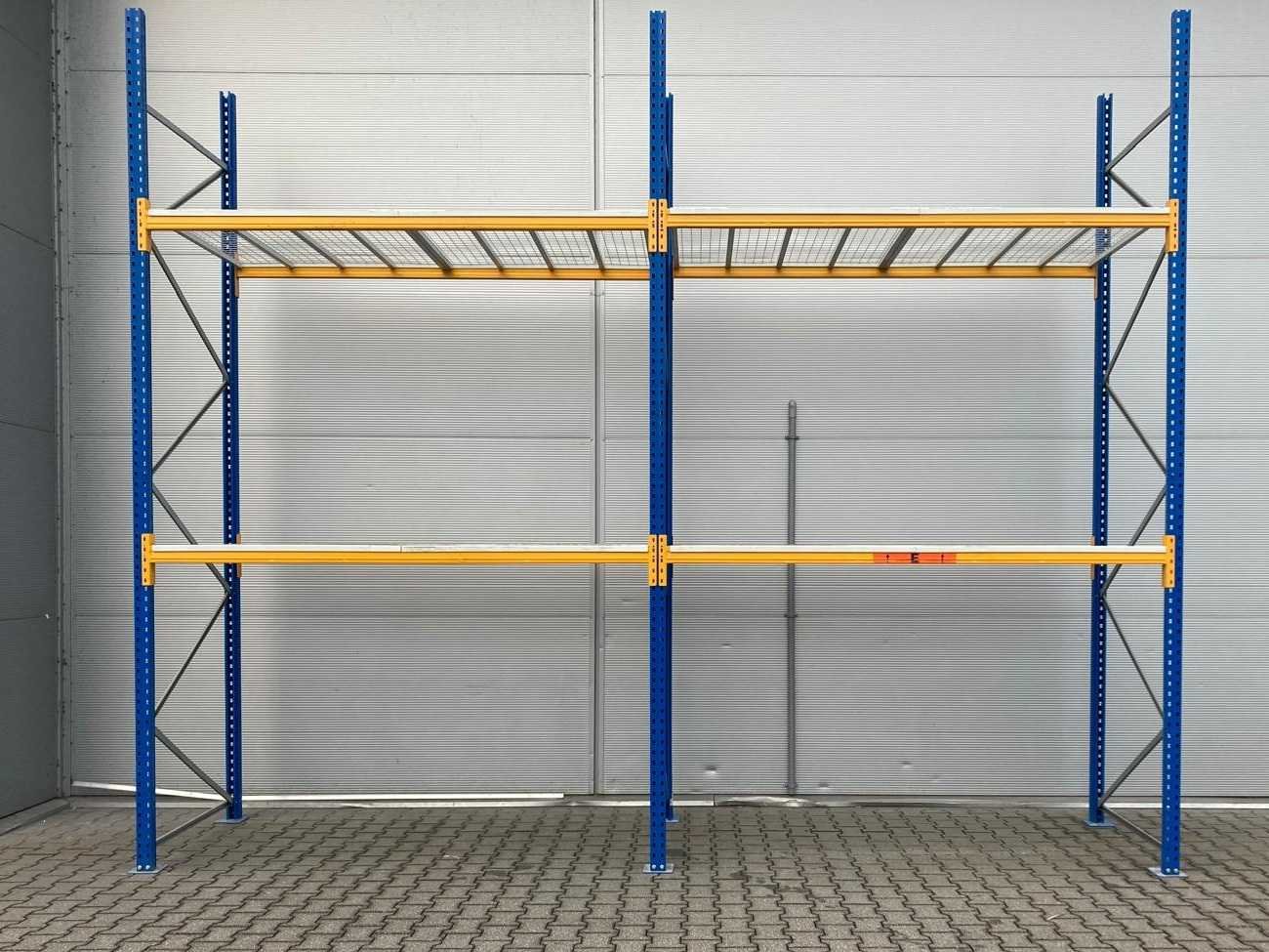 Palletstelling, legbordstelling, roostervloeren en magazijn toebehoren