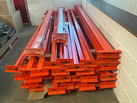 Palletstelling liggers (circa 40 stuks) en houten legborden - afbeelding 2 van  6