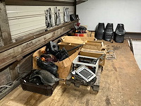 Palletstelling met motoronderdelen en diversen - afbeelding 12 van  34