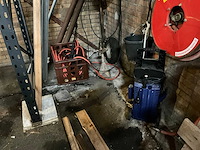 Palletstelling met motoronderdelen en diversen - afbeelding 28 van  34