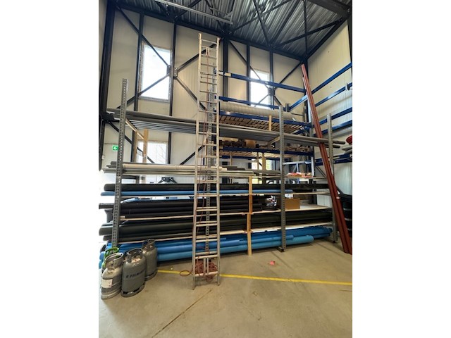 Palletstelling met zelfbouwstelling - afbeelding 1 van  7