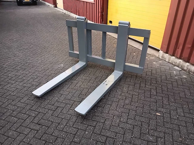 Palletvorken met volvo snelwisselsysteem - afbeelding 1 van  6