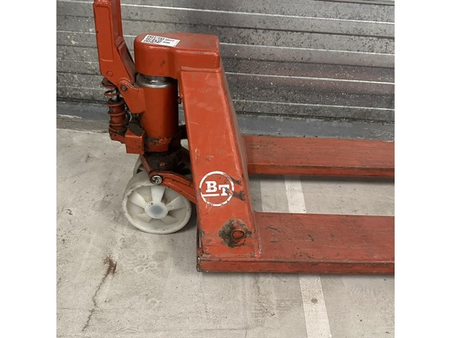 Palletwagen bt lifter, rood - afbeelding 2 van  5
