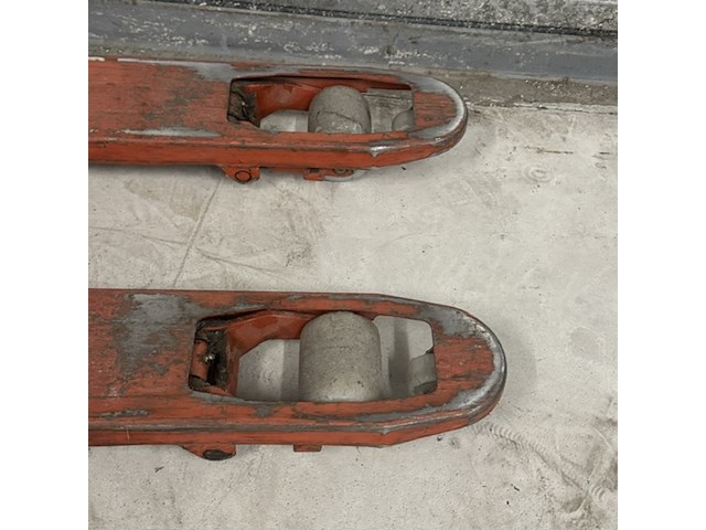 Palletwagen bt lifter, rood - afbeelding 3 van  5