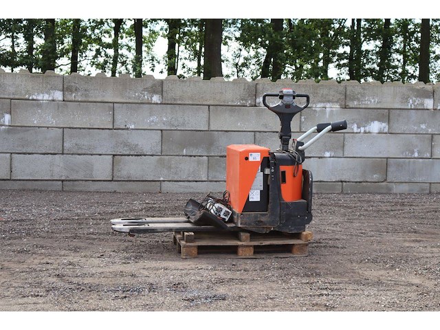 Palletwagen bt lpe200/8 elektrisch 2000kg 2012 - afbeelding 1 van  1