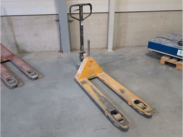 Palletwagen eller lift, max 2500 kilo, bouwjaar 2004 - afbeelding 1 van  5