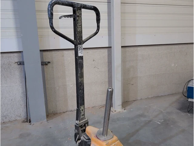 Palletwagen eller lift, max 2500 kilo, bouwjaar 2004 - afbeelding 4 van  5