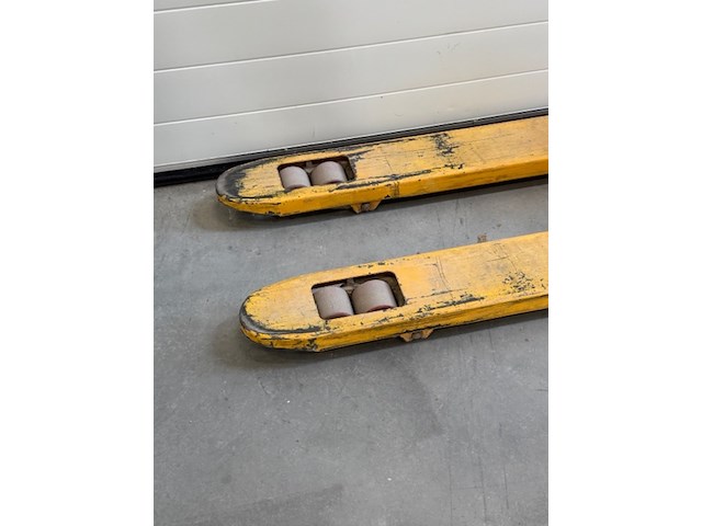 Palletwagen geel - afbeelding 5 van  7