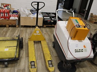 Palletwagen lifter 2 ton. - afbeelding 1 van  2