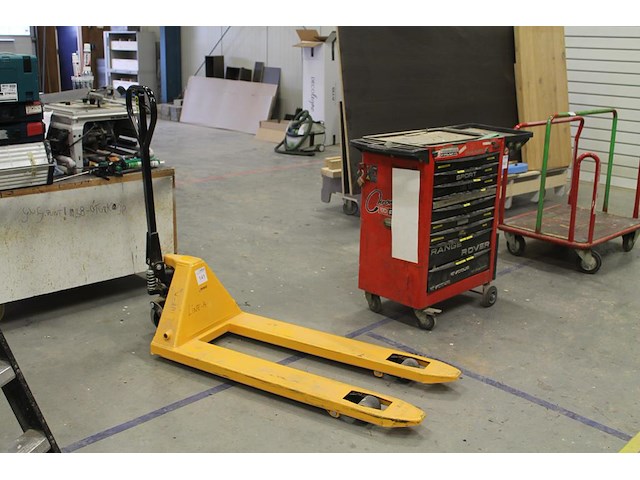 Palletwagen manutan met maximale belasting 2000 kg. ophalen aan het einde van de afhaaldag - afbeelding 1 van  3