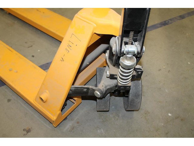 Palletwagen manutan met maximale belasting 2000 kg. ophalen aan het einde van de afhaaldag - afbeelding 3 van  3