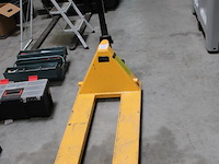 Palletwagen max 2500 kg. ophalen vanaf 13.30 uur - afbeelding 3 van  3