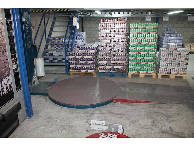 Palletwikkelmachine robopac rotoplat 506/pfs. bouwjaar 2003. - afbeelding 3 van  5