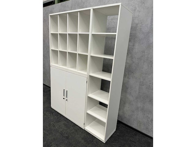 Palmberg - hoge houten opbergkast/ divider - afbeelding 5 van  6