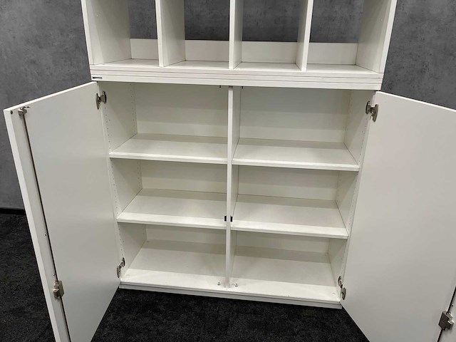 Palmberg - hoge houten opbergkast/ divider - afbeelding 2 van  3