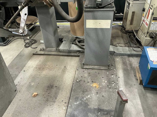 Panasonic - 2001 - yd-350 - lasrobot - afbeelding 10 van  19