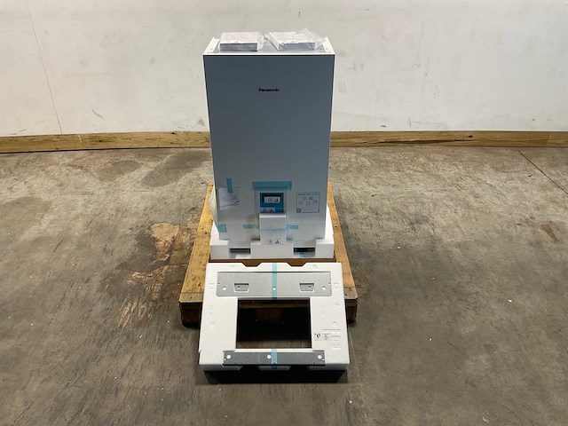 Panasonic - aquarea j wh-sdc0305j3e5 - bi-bloc warmtepomp binnenunit 3-5kw - afbeelding 5 van  11