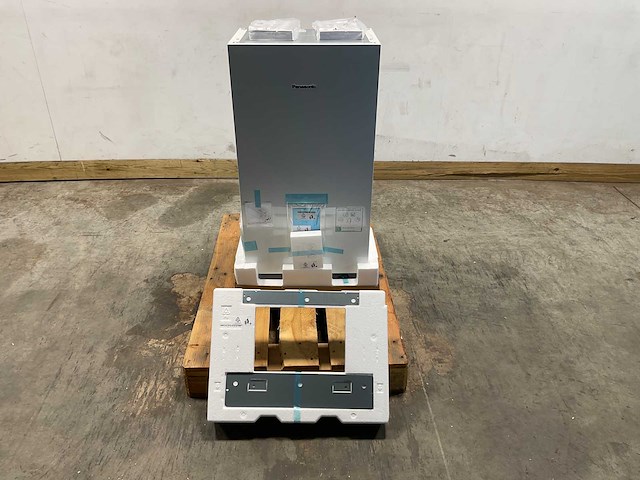 Panasonic - aquarea j wh-sdc0709j3e5 - bi-bloc warmtepomp binnenunit 7-9kw - afbeelding 6 van  12