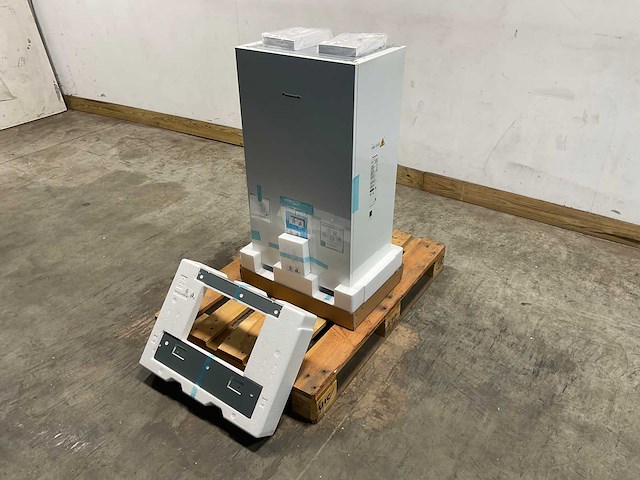 Panasonic - aquarea j wh-sdc0709j3e5 - bi-bloc warmtepomp binnenunit 7-9kw - afbeelding 4 van  12