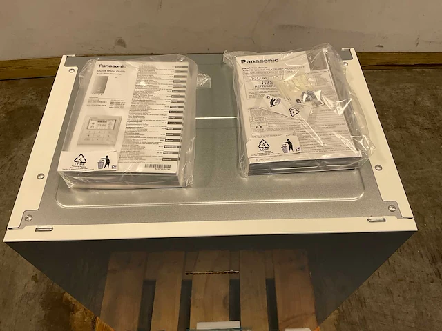 Panasonic - aquarea j wh-sdc0709j3e5 - bi-bloc warmtepomp binnenunit 7-9kw - afbeelding 10 van  12