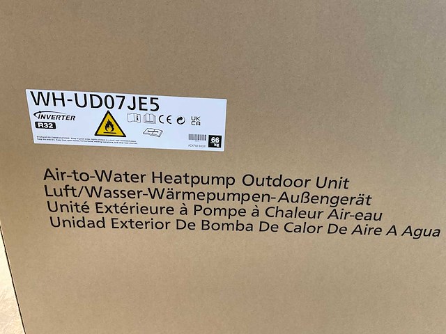 Panasonic - aquarea j wh-ud07je5 - bi-bloc warmtepomp buitenunit 7kw - afbeelding 2 van  12