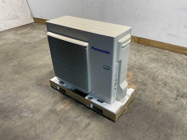 Panasonic - aquarea j wh-ud07je5 - bi-bloc warmtepomp buitenunit 7kw - afbeelding 1 van  14