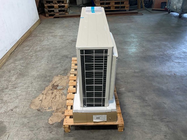 Panasonic - aquarea wh-mdc07j3e5 - lucht-water warmtepomp 7kw - afbeelding 10 van  13