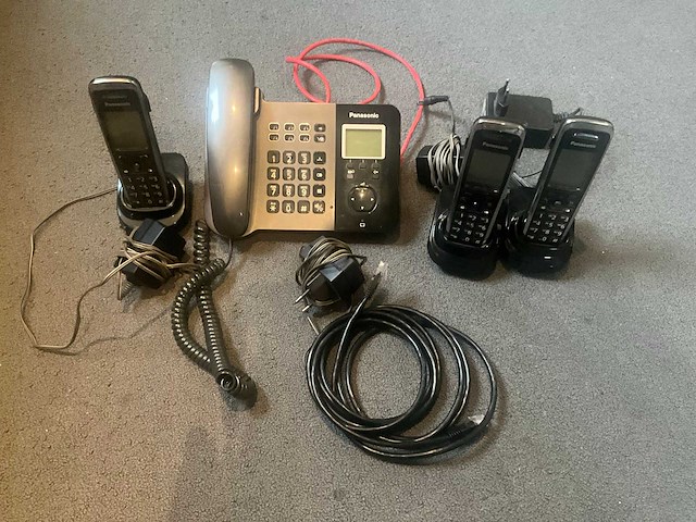 Panasonic - kx-tgp550 / pnlc1007ya - telefooncentrale - afbeelding 1 van  8