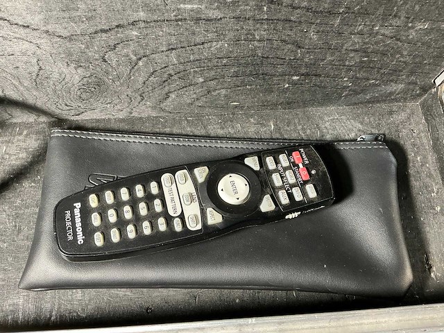 Panasonic - pt d 6000e - various video equipment - afbeelding 6 van  8