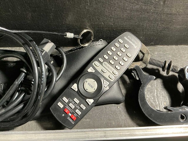 Panasonic - pt d6000e - various video equipment - afbeelding 6 van  8