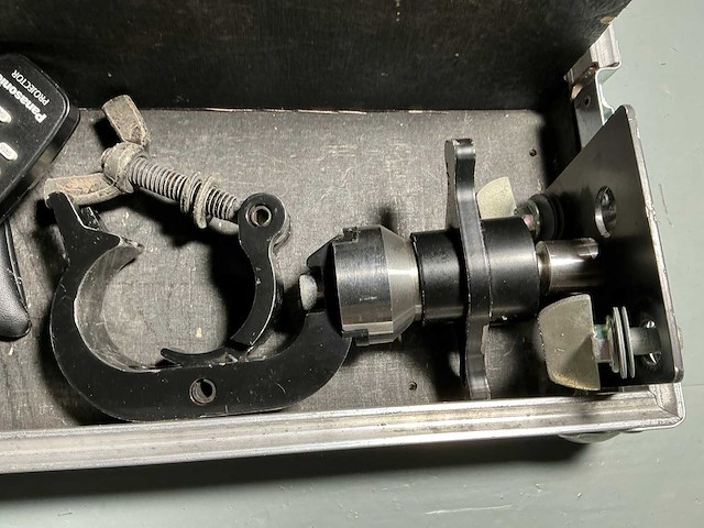 Panasonic - pt d6000e - various video equipment - afbeelding 7 van  8