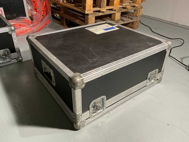 Panasonic - pt d6000e - various video equipment - afbeelding 8 van  8