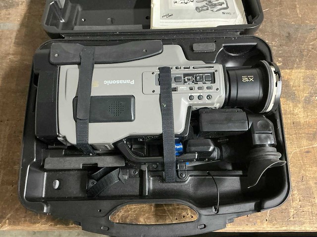 Panasonic ag-455me vhs videocamera - afbeelding 4 van  13