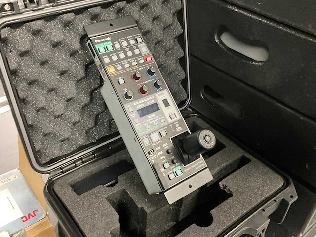 Panasonic ak-hrp200 joystick controller (2x) - afbeelding 2 van  5